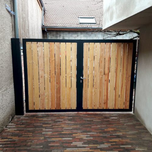 Portail métal et bois